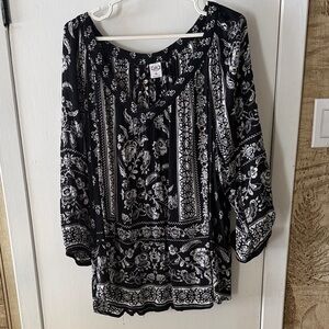 BILA Black and White Patterned Blouse